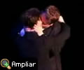 Daniel RadCliffe retribui beijo em outro homem